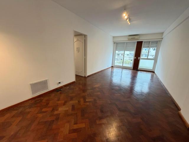 3 bedroom apartment with garage Pellegrini 1254