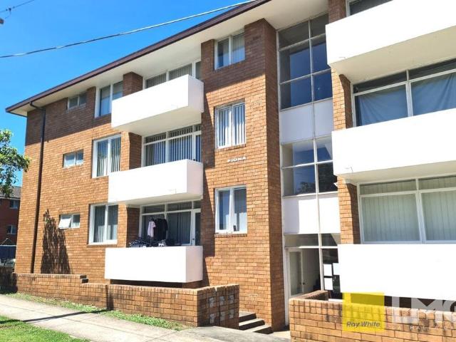 3 Bedroom Apartment with Garage