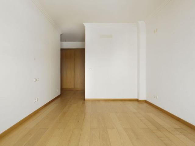 3 Bedroom Apartment with garden, Paço de Arcos, Oeiras