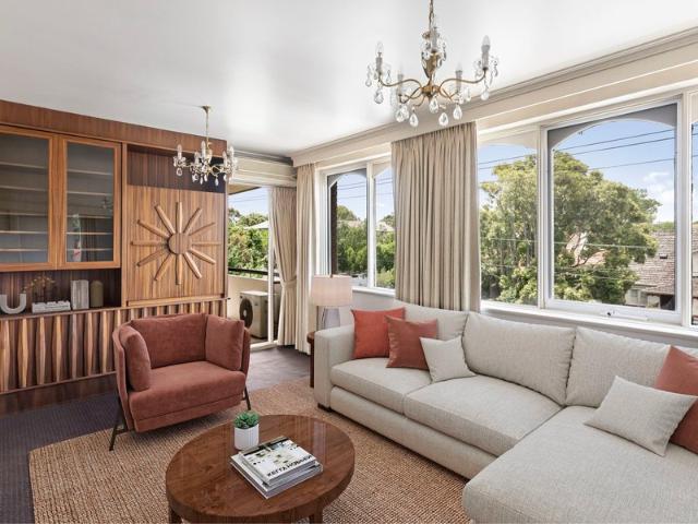3 Bedroom Apartment With Large Garage And Serious 1970's Appeal