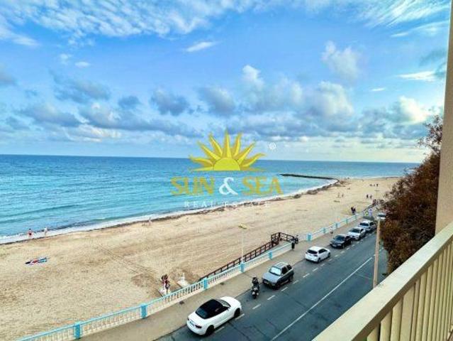 3 BEDROOM APARTMENT WITH SEA VIEWS IN TORREVIEJA