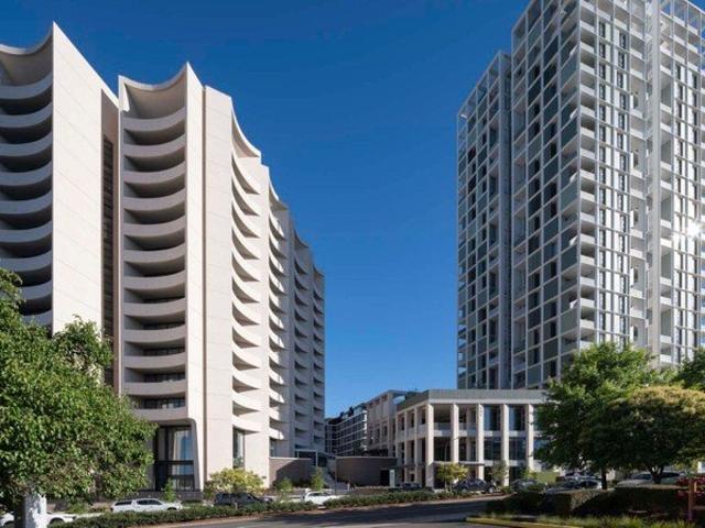 3 Bedroom Apartment with Study