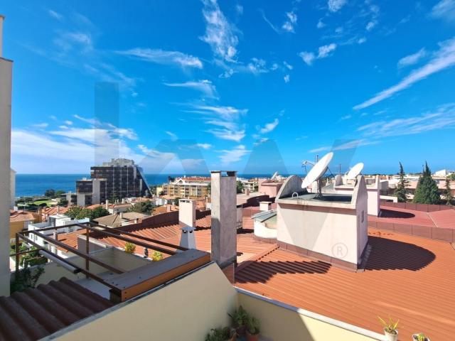 3 bedroom apartment with terrace and sea view in Cascais