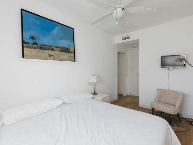 3 Bedroom Apartment with Terrace in Madrid, Madrid Amsterdam Apartments for Rent