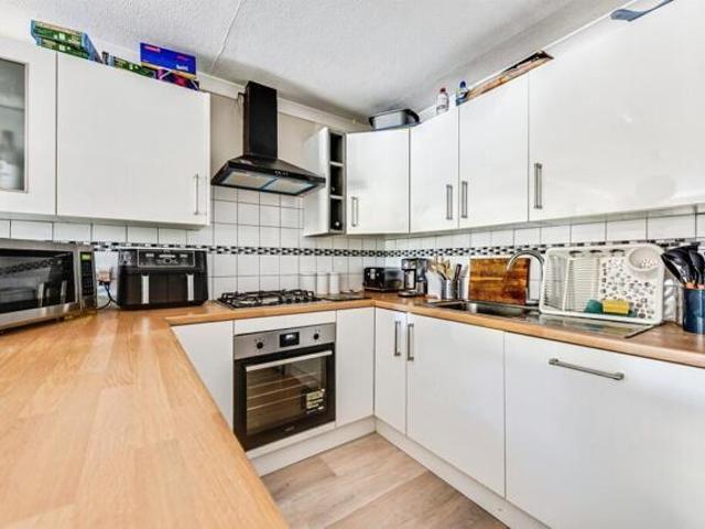 3 Bedroom Apartment Wootton Bedfordshire 101676158