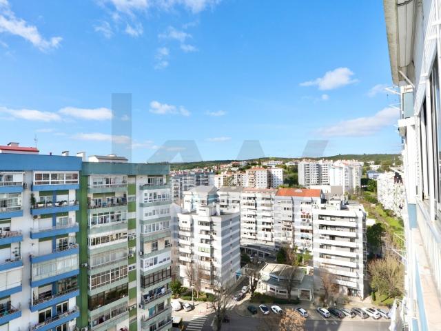 3 Bedroom Apartment | 11th Floor | Breathtaking View | Carnaxide