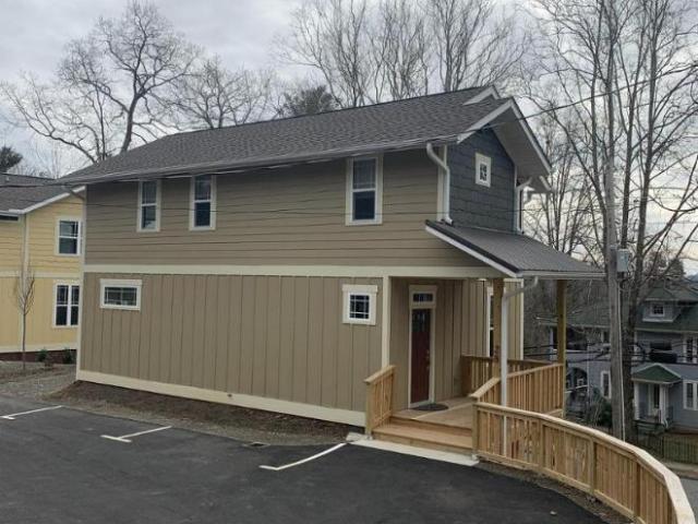 3 bedroom, Asheville NC 28803 LS105775927