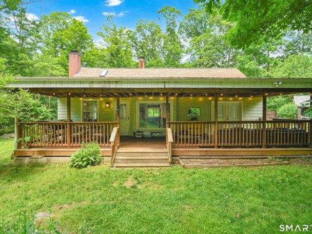 3 bedroom, Ashford CT 06278 104112036