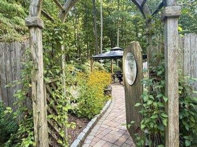 3 bedroom, Ashford CT 06278 105439506