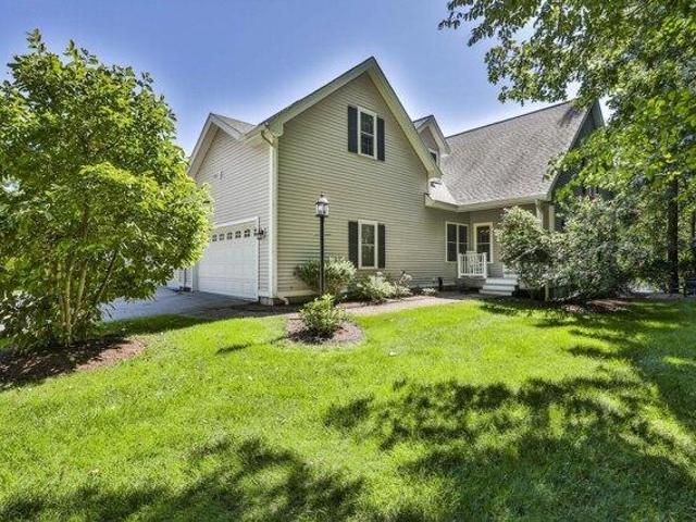 3 bedroom, Atkinson NH 03811 105428153