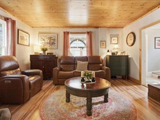 3 bedroom, Auburn ME 04210 105659894