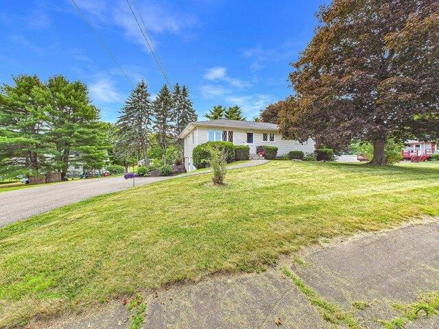 3 bedroom, Augusta ME 04330 105713079