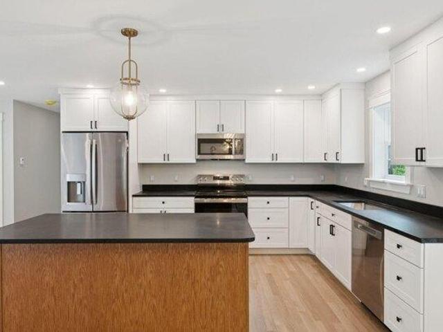 3 bedroom, Augusta ME 04330 105748796