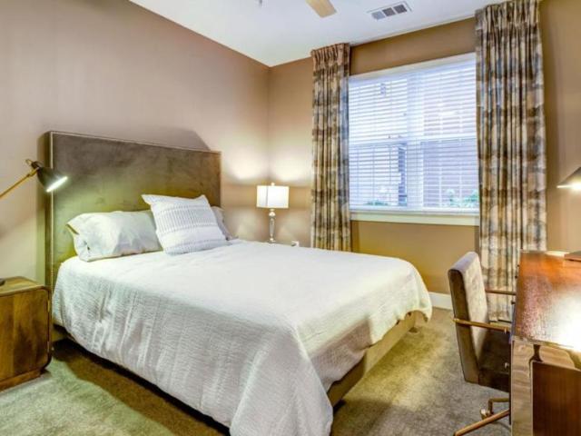3 bedroom, Aurora IL 60504 104854082