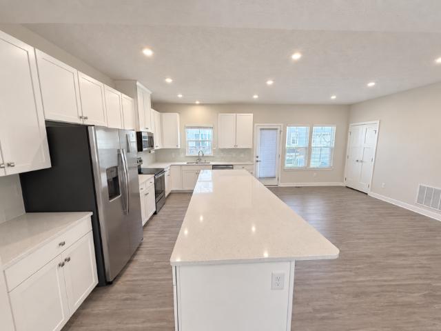 3 bedroom, Avon OH 44011 105432028
