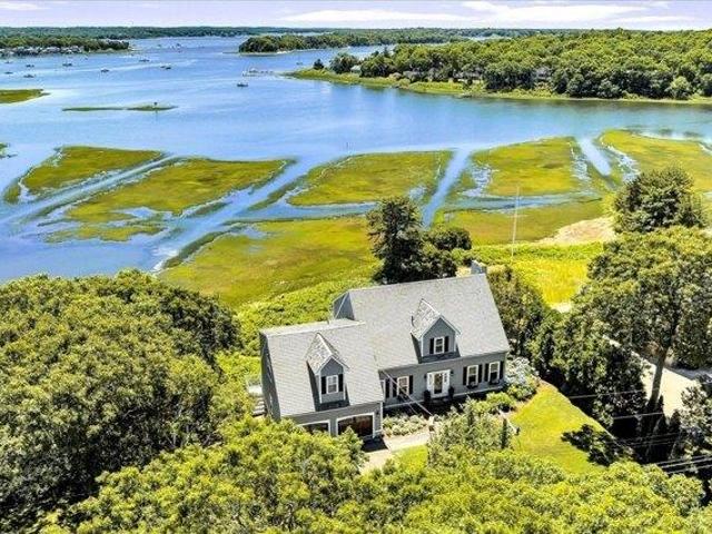 3 bedroom, Bourne MA 02559 105331391