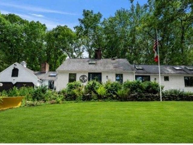 3 bedroom, Boxford MA 01921 105383050