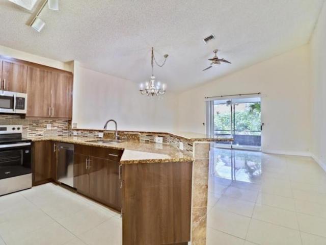 3 bedroom, Boynton Beach FL 33436 106217695