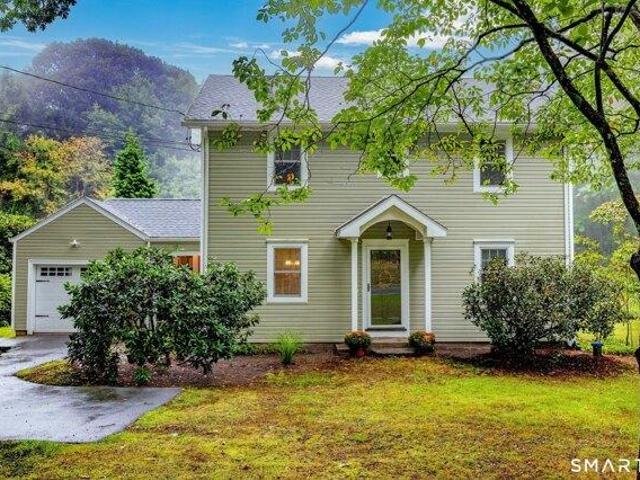 3 bedroom, Bolton CT 06043 105550008