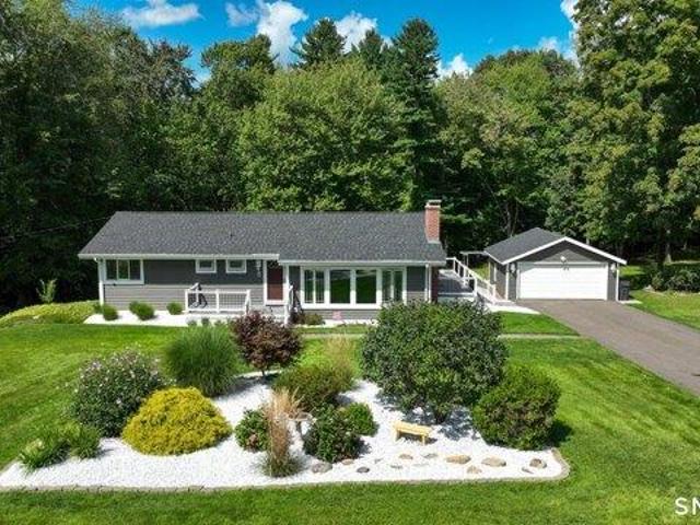 3 bedroom, Bolton CT 06043 105562183
