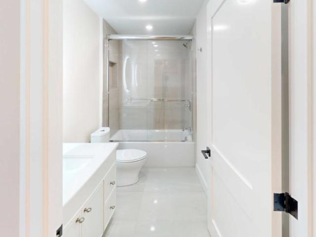 3 bedroom, Boston MA 02116 LS98397473
