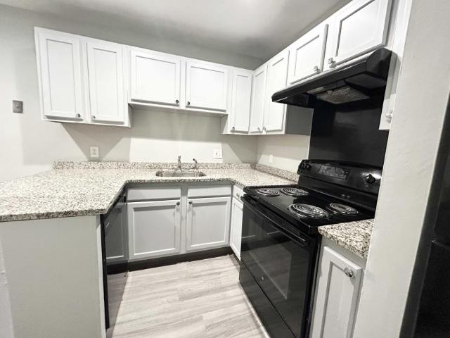 3 bedroom, Boston MA 02119 LS98397608
