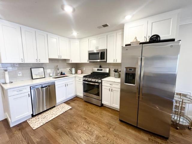 3 bedroom, Boston MA 02119 101233694