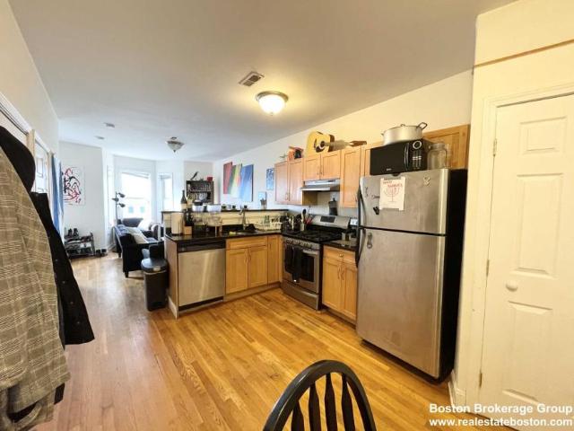 3 bedroom, Boston MA 02119 98395643