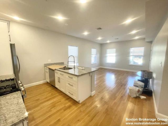 3 bedroom, Boston MA 02119 98396037