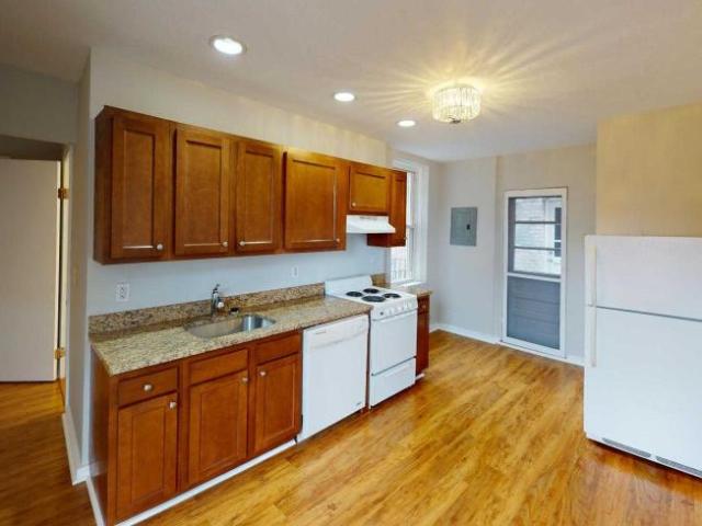 3 bedroom, Boston MA 02113 LS98632610