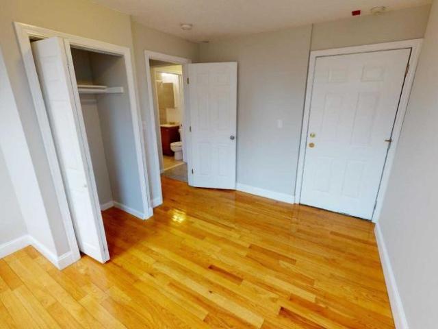 3 bedroom, Boston MA 02113 LS98397241