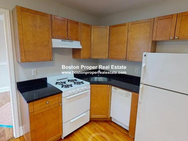 3 bedroom, Boston MA 02113 99346934