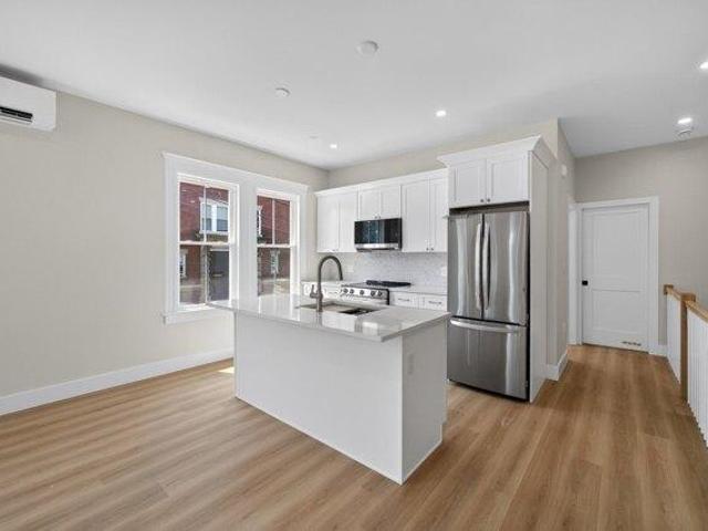 3 bedroom, Boston MA 02124 105386951