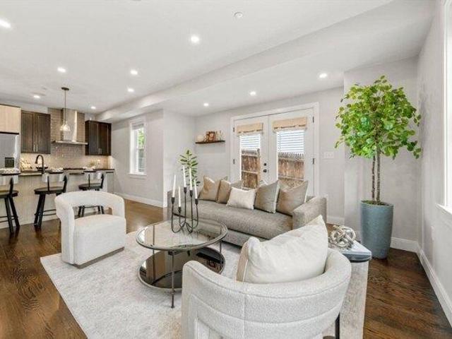 3 bedroom, Boston MA 02124 105401821