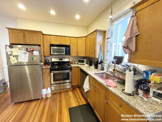 3 bedroom, Boston MA 02125 LS98395816