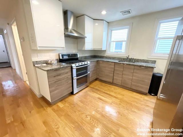 3 bedroom, Boston MA 02125 LS98395818