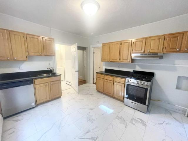 3 bedroom, Boston MA 02125 98397720