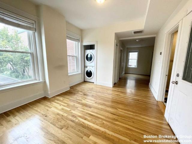 3 bedroom, Boston MA 02127 LS98395825