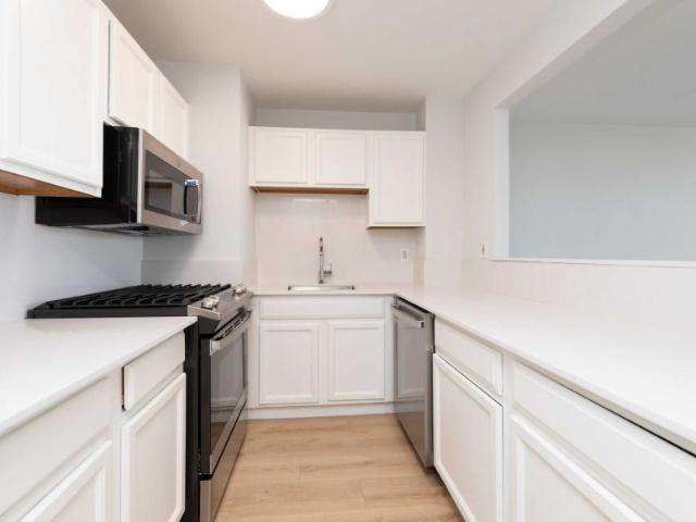 3 bedroom, Boston MA 02127 LS98396883