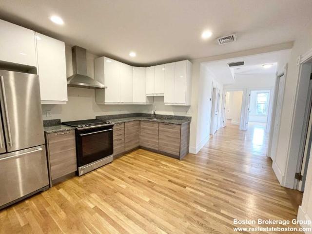 3 bedroom, Boston MA 02127 LS98396129