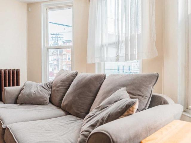 3 bedroom, Boston MA 02128 LS98395108