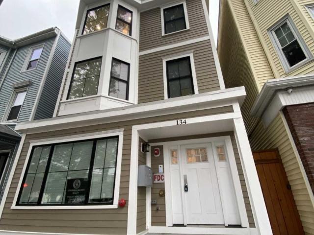3 bedroom, Boston MA 02128 LS98396044