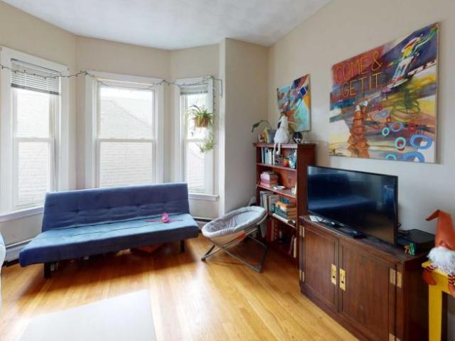 3 bedroom, Boston MA 02128 LS98396090