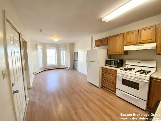 3 bedroom, Boston MA 02120 LS98395649