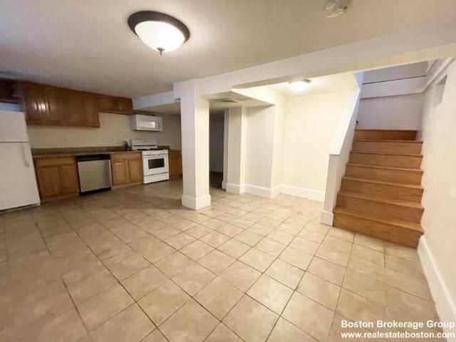 3 bedroom, Boston MA 02120 LS98395365