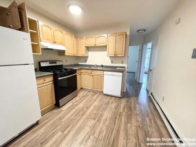 3 bedroom, Boston MA 02120 LS98395387
