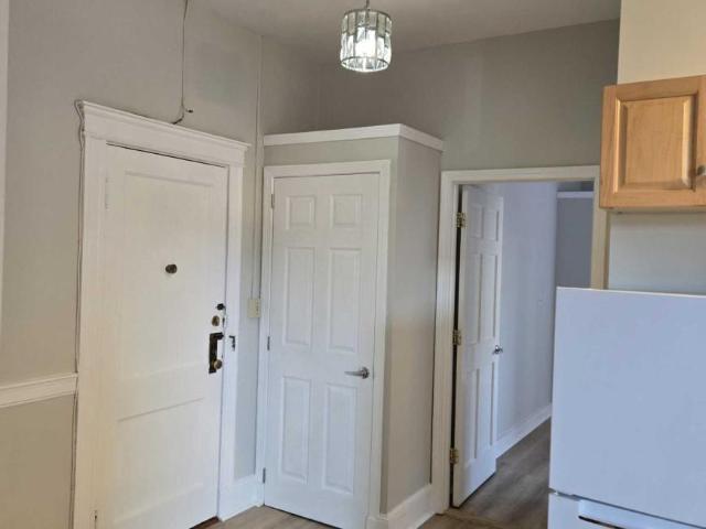 3 bedroom, Boston MA 02134 LS98396965