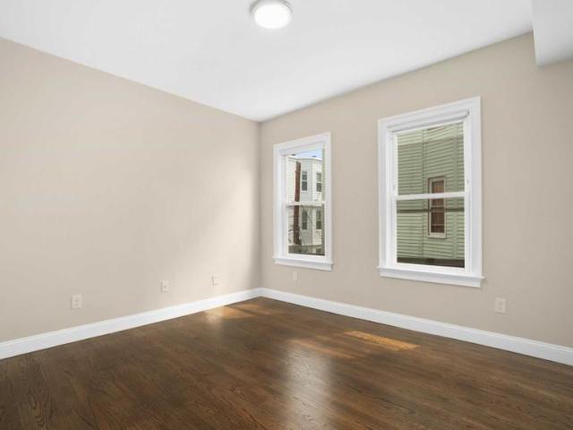 3 bedroom, Boston MA 02135 LS98396912