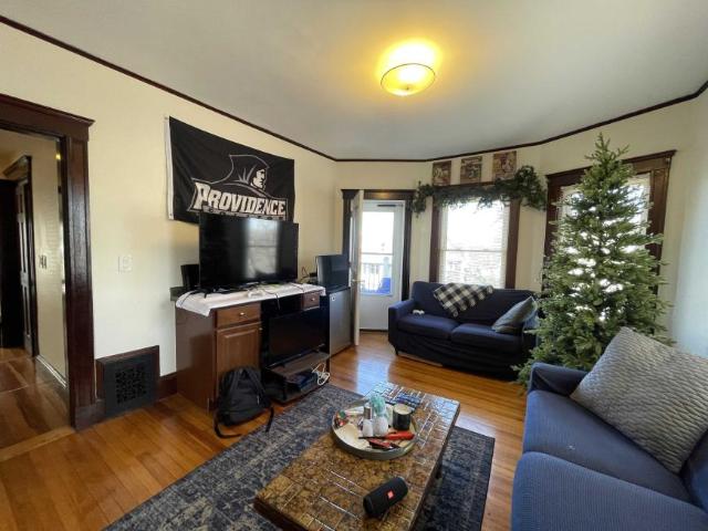 3 bedroom, Boston MA 02135 98397603