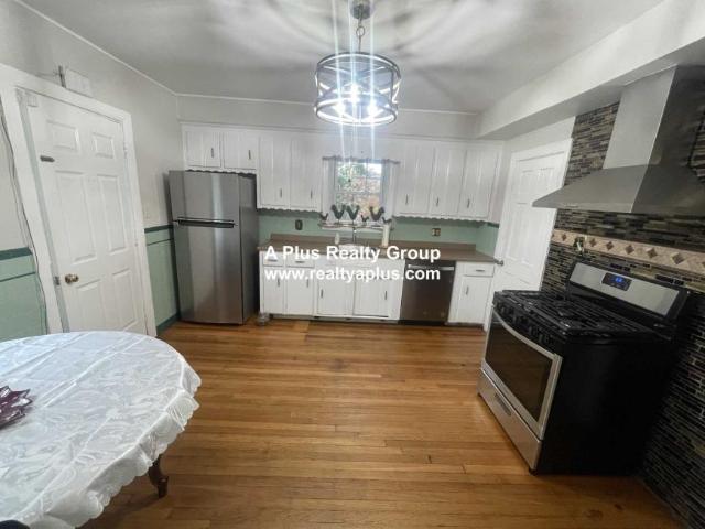 3 bedroom, Boston MA 02132 98395994